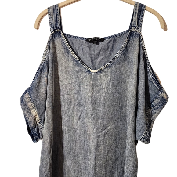 Velvet Heart Denim Cold Shoulder Dress - Picture 4 of 16